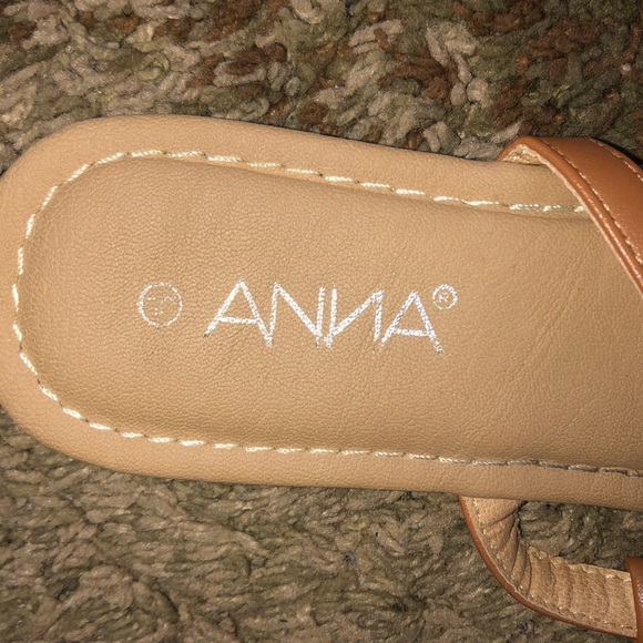 Light brown and gold sandals - Picture 3 of 3